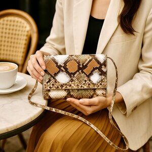 Genuine Snakeskin Purse Clutch with Removable Strap Vintage 70's Fold Fl…